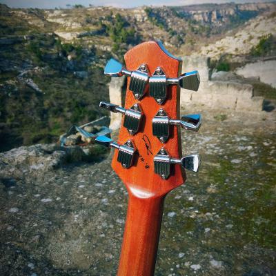 82540246 2558732381030038 952595438123352064 N